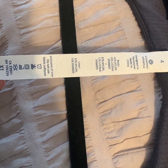 Lululemon tank size 4 - Picture 7 of 7